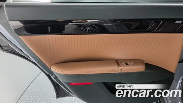 Hyundai Grandeur GN7 — Фото автомобиля 14