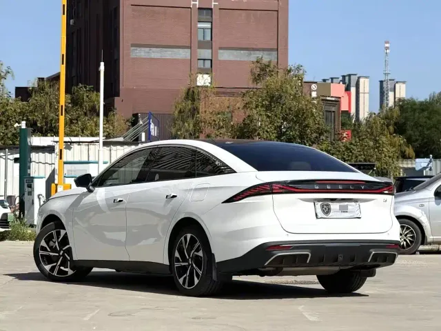 Geely Galaxy L6 — Фото автомобиля 7