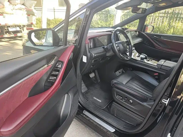 GAC Trumpchi M8 — Фото автомобиля 15
