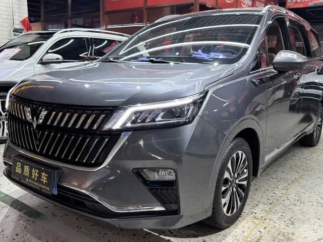 Фотография автомобиля — Wuling Jiachen