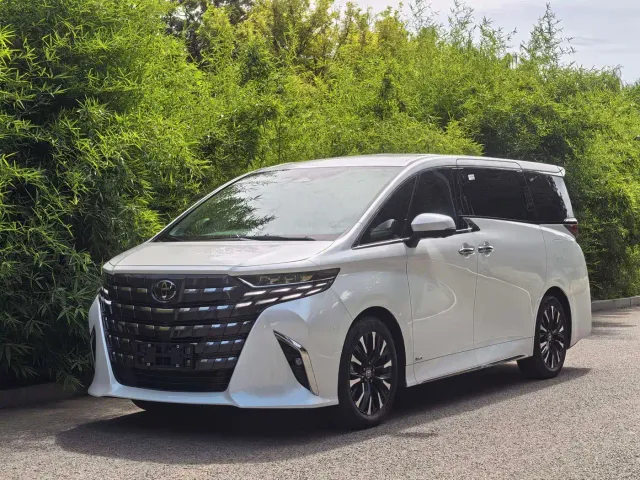 Фотография автомобиля — Toyota Alphard