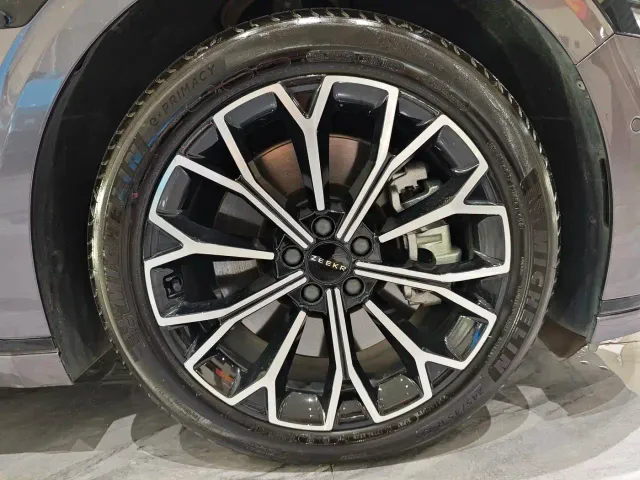 Zeekr 007 GT — Фото автомобиля 10