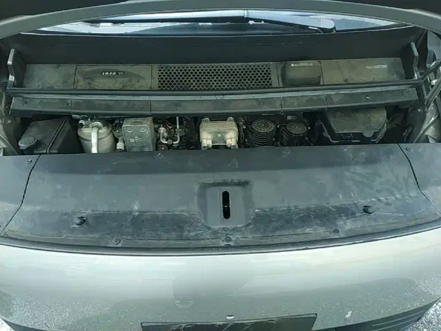 Li Auto MEGA — Фото автомобиля 19