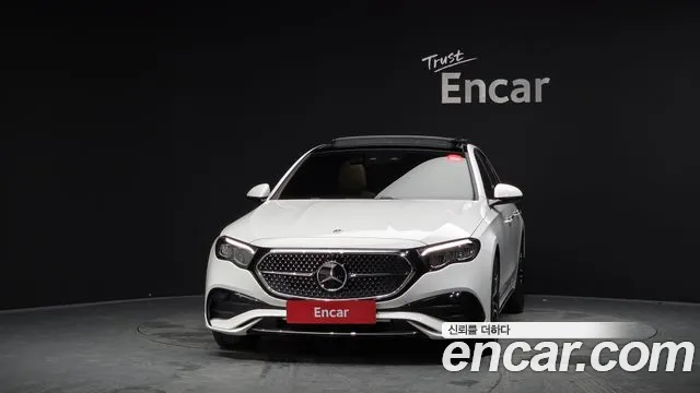 Фотография автомобиля — Mercedes-Benz E-Class