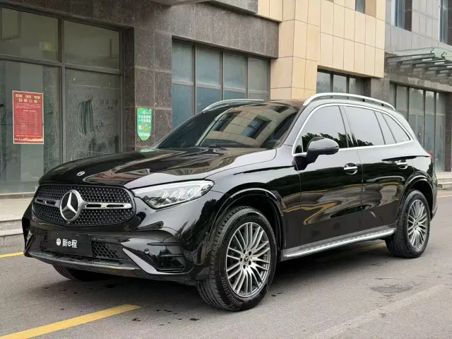 Фотография автомобиля — Mercedes-Benz GLC-Class