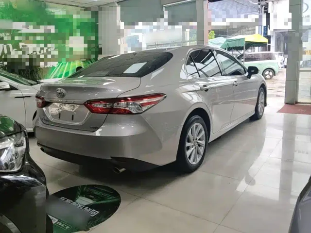 Toyota Camry — Фото автомобиля 6