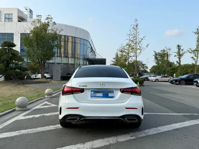 Mercedes-Benz Mercedes-Benz A-Class 2022 A 200 L Sport Sedan Style — Фото автомобиля 5