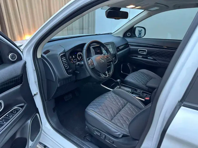 Mitsubishi Outlander — Фото автомобиля 10