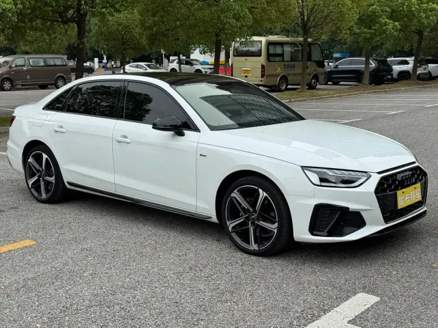 Audi Audi A4L 2023 40 TFSI Luxury Sport — Фото автомобиля 3