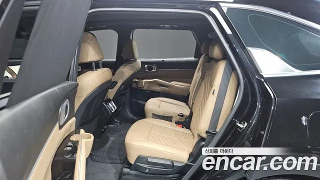 Kia Sorento Новый Sorento 4 поколение Бензин 2.5T 2WD — Фото автомобиля 11