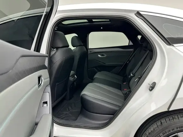 BYD Qin L — Фото автомобиля 18