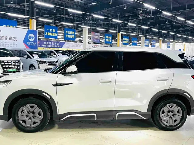 BYD Yuan UP — Фото автомобиля 6