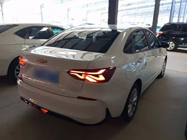 Chevrolet Monza — Фото автомобиля 6