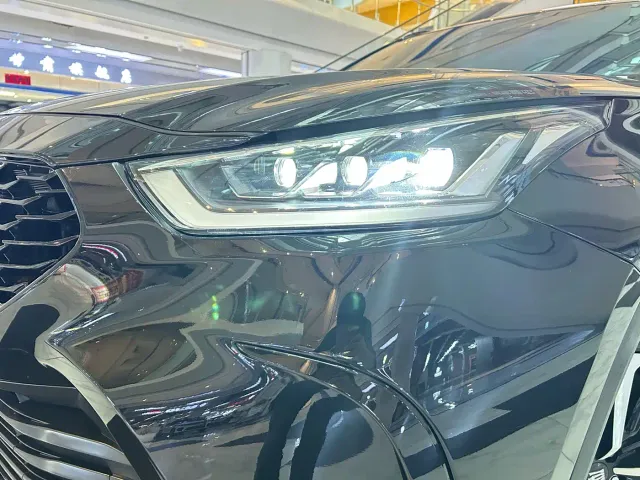 Toyota Crown Kluger — Фото автомобиля 17