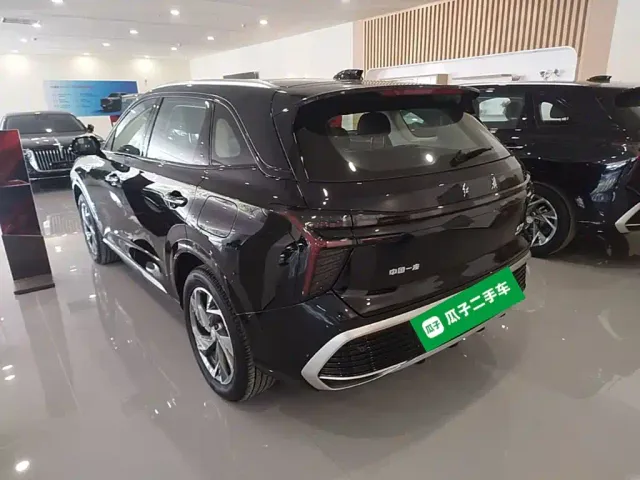 Hongqi HS3 PHEV — Фото автомобиля 4