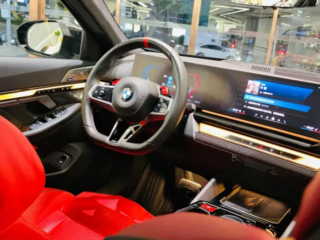 BMW M5 — Фото автомобиля 21