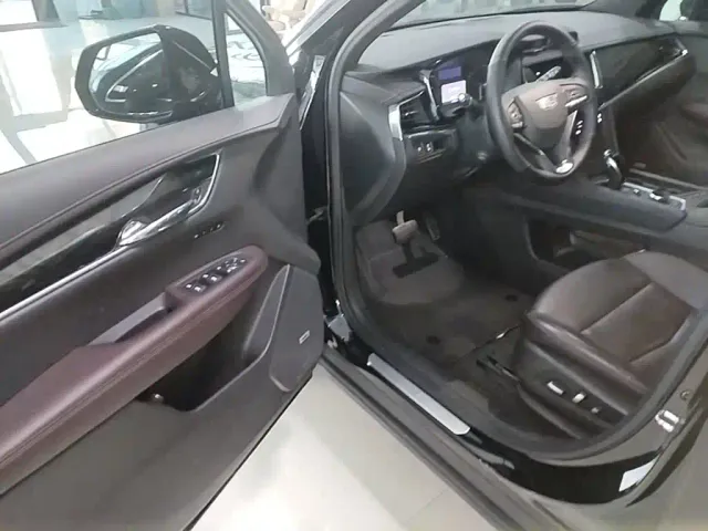 Cadillac XT6 — Фото автомобиля 15