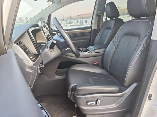 GAC Trumpchi M8 — Фото автомобиля 12