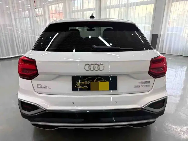 Audi Q2L — Фото автомобиля 4