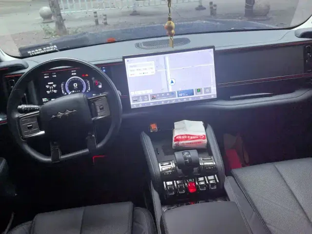 BYD FangChengBao Leopard 5 — Фото автомобиля 12