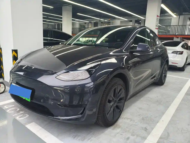 Фотография автомобиля — Tesla Model Y