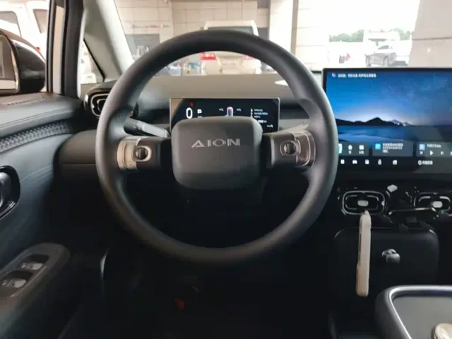 GAC Aion UT — Фото автомобиля 10