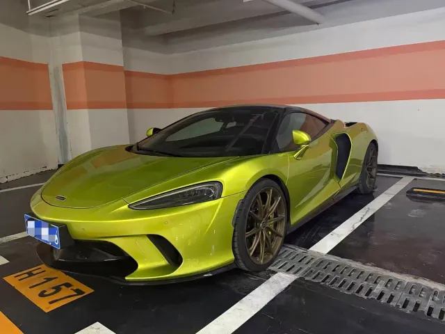 Фотография автомобиля — McLaren GT