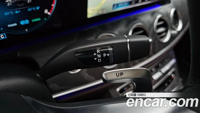 Mercedes-Benz E-Class — Фото автомобиля 8
