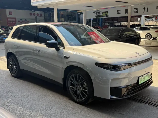 Leapmotor C10 — Фото автомобиля 3