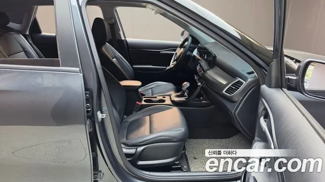 Kia Seltos New — Фото автомобиля 16