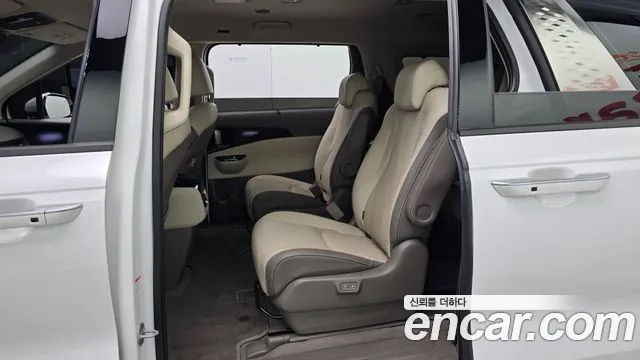 Kia Canival Carnival 4 поколение Бензин 9 мест Signature — Фото автомобиля 12