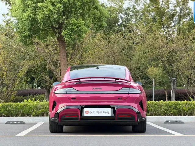 Xiaomi SU7 — Фото автомобиля 7