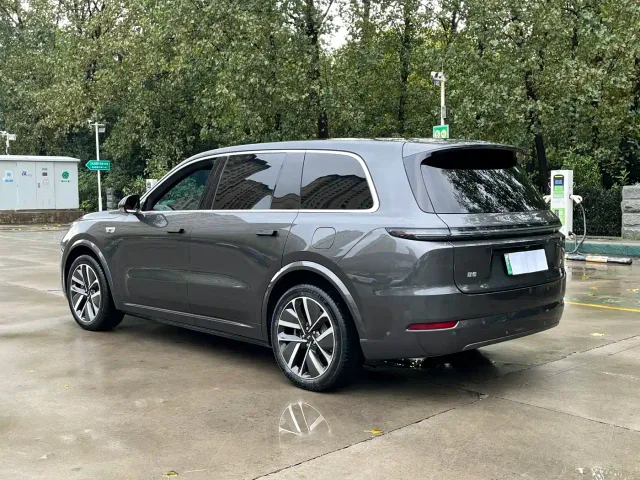 Li Auto L9 — Фото автомобиля 9
