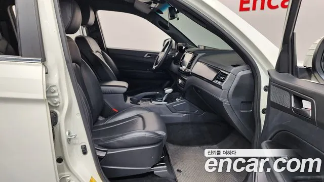 KG_Mobility_Ssangyong Rexton Новый Rexton Sport Khan Дизель 2.2 2WD — Фото автомобиля 23