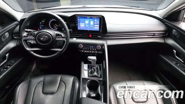 Hyundai Avante CN7 — Фото автомобиля 10