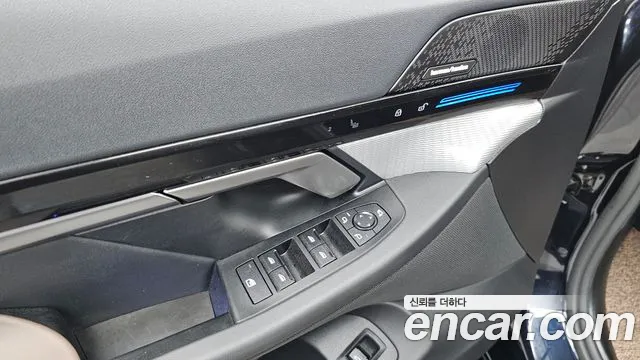 BMW 5-Series — Фото автомобиля 26