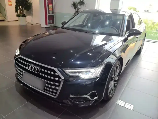 Фотография автомобиля — Audi A6L