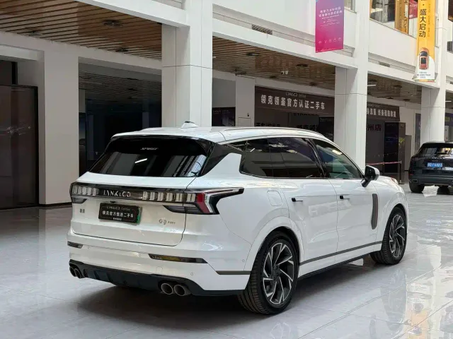 Lynk & Co 09 — Фото автомобиля 19