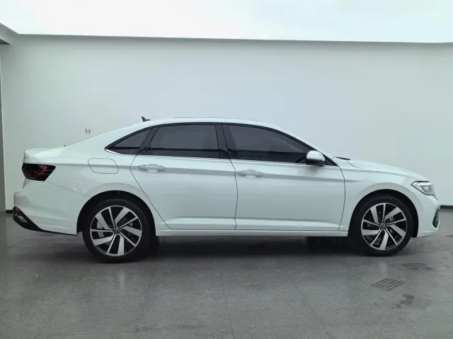 Volkswagen Sagitar — Фото автомобиля 8