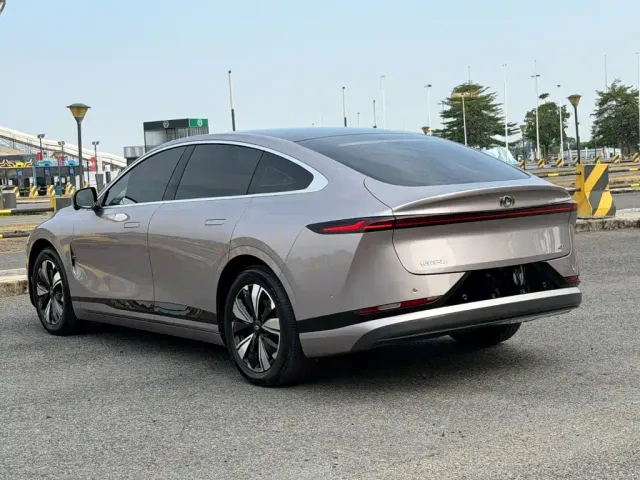 Changan Qiyuan A07 — Фото автомобиля 7