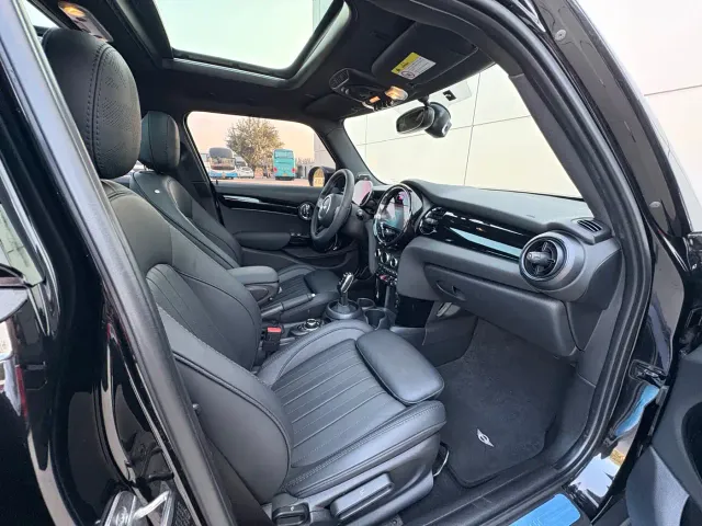 MINI Hatch — Фото автомобиля 14
