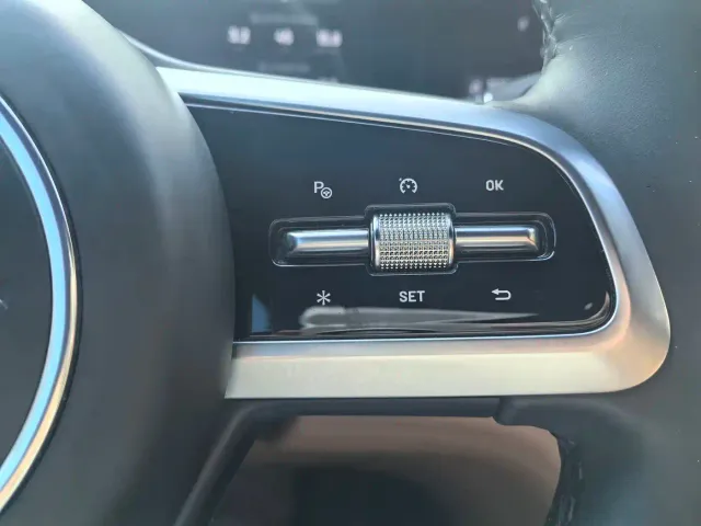 Li Auto ONE — Фото автомобиля 20