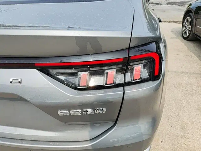 Ford Mondeo — Фото автомобиля 7