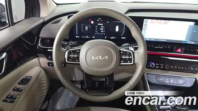 Kia Carnival Generation 4 — Фото автомобиля 13