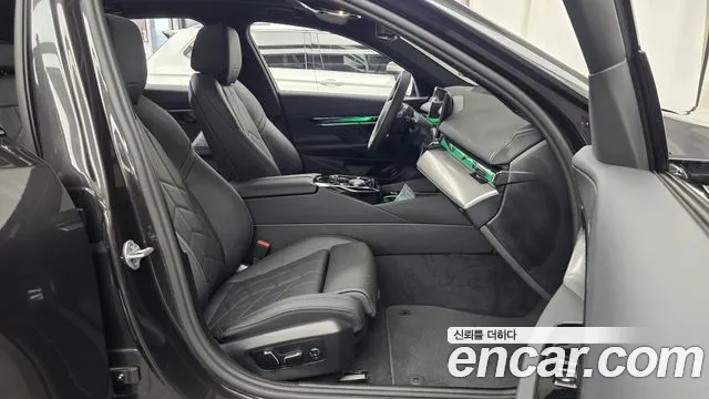 BMW 5-Series 5 серия (G60) 523d xDrive M Sport — Фото автомобиля 11