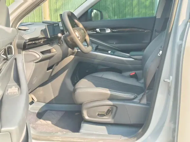 Geely Galaxy E5 — Фото автомобиля 4