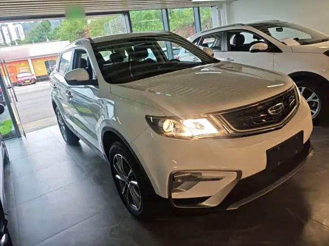 Geely Boyue — Фото автомобиля 3