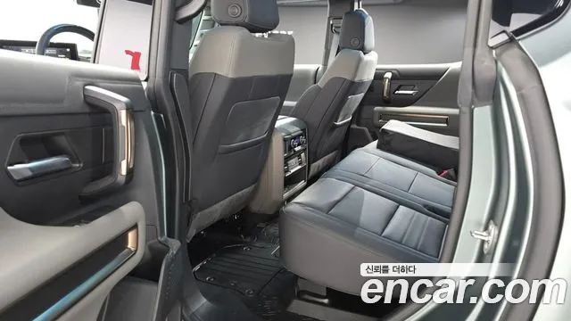 GMC Hummer EV — Фото автомобиля 11