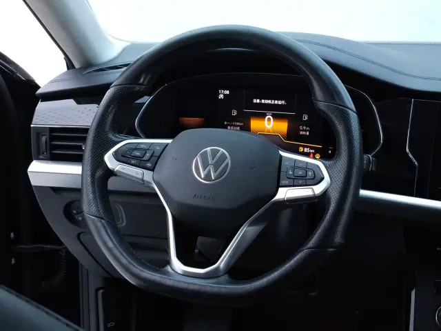 Volkswagen Passat — Фото автомобиля 11