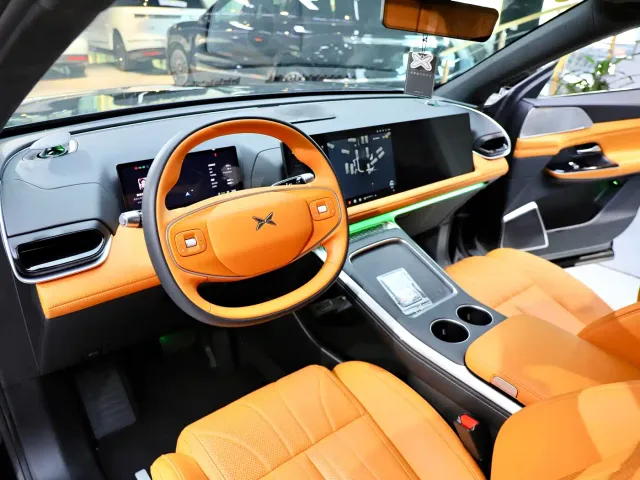 Xpeng G9 — Фото автомобиля 9